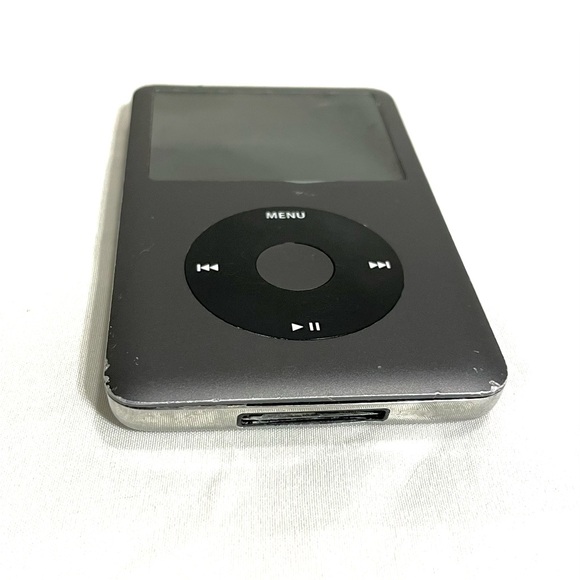 iPod Classic 7th Generation 160GB Fully Functional with Cosmetic Flaws - Picture 4 of 9